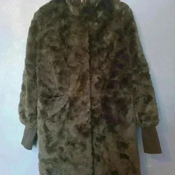 Furrier French faux fur Coat Size small - Picture 2 of 16